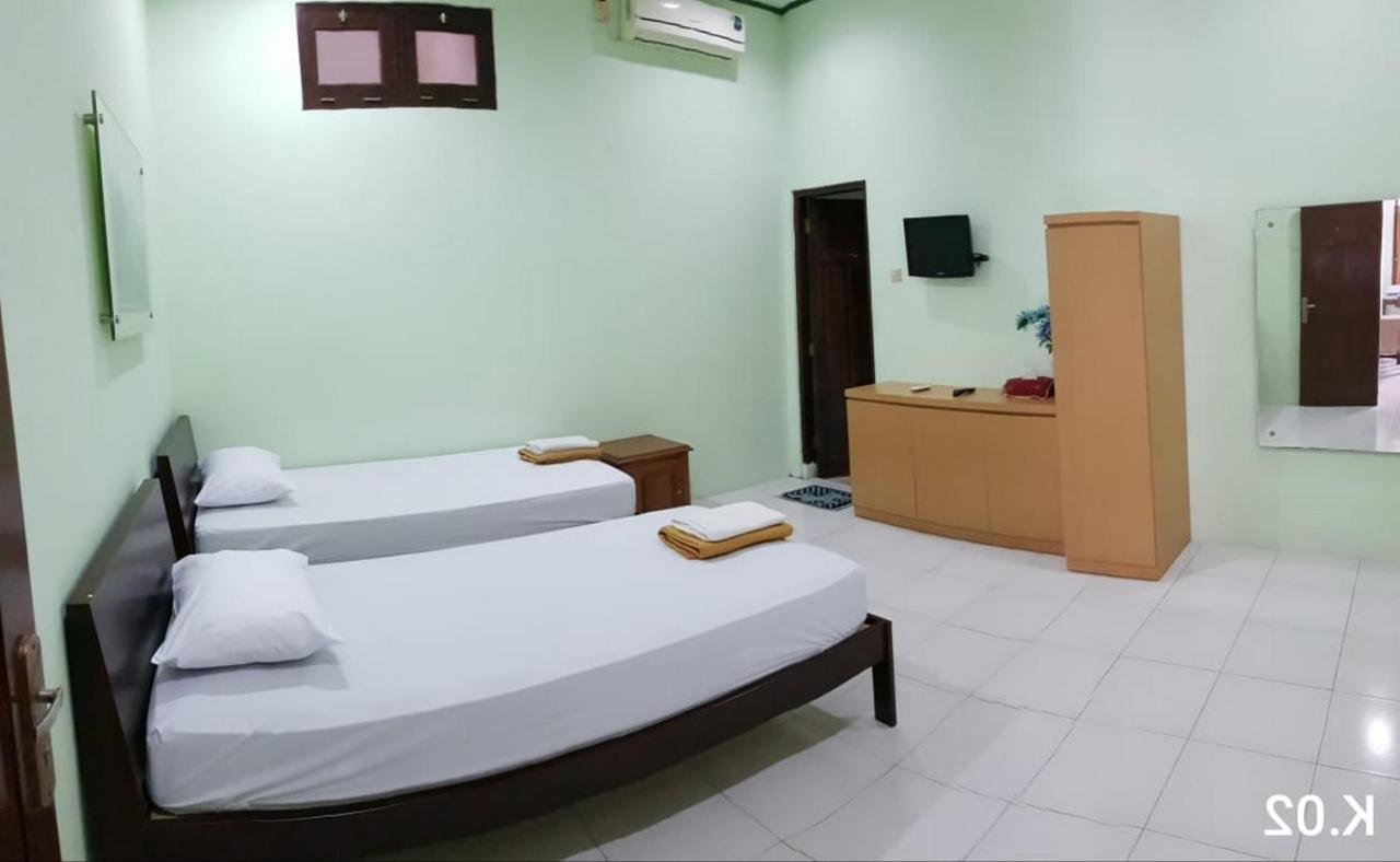 Embe Pitoe Syariah Gejayan RedPartner Hotel Pakualaman Luaran gambar