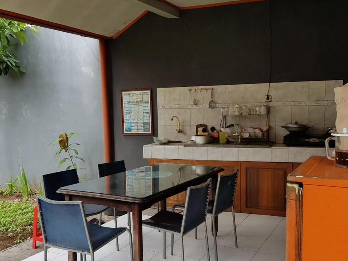 Embe Pitoe Syariah Gejayan RedPartner Hotel Pakualaman Luaran gambar