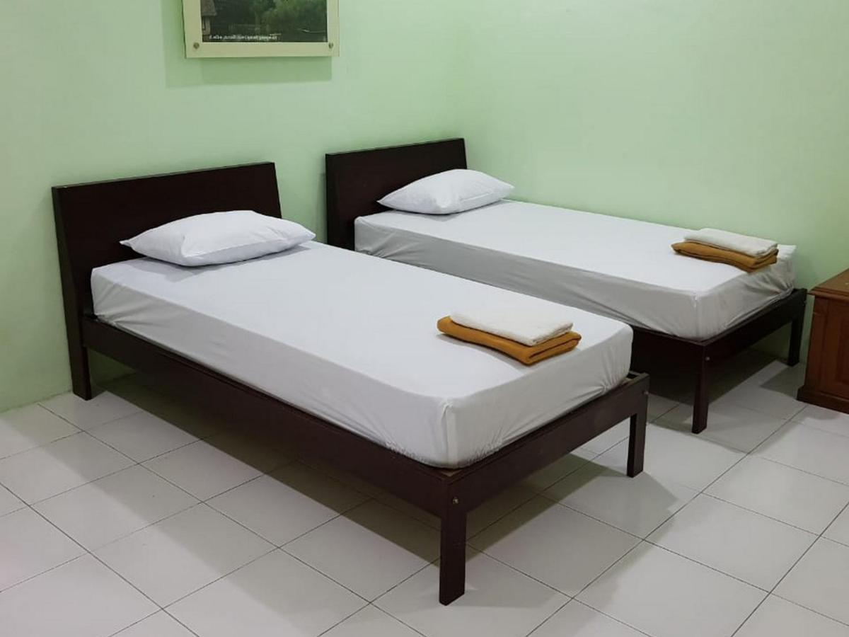 Embe Pitoe Syariah Gejayan RedPartner Hotel Pakualaman Luaran gambar