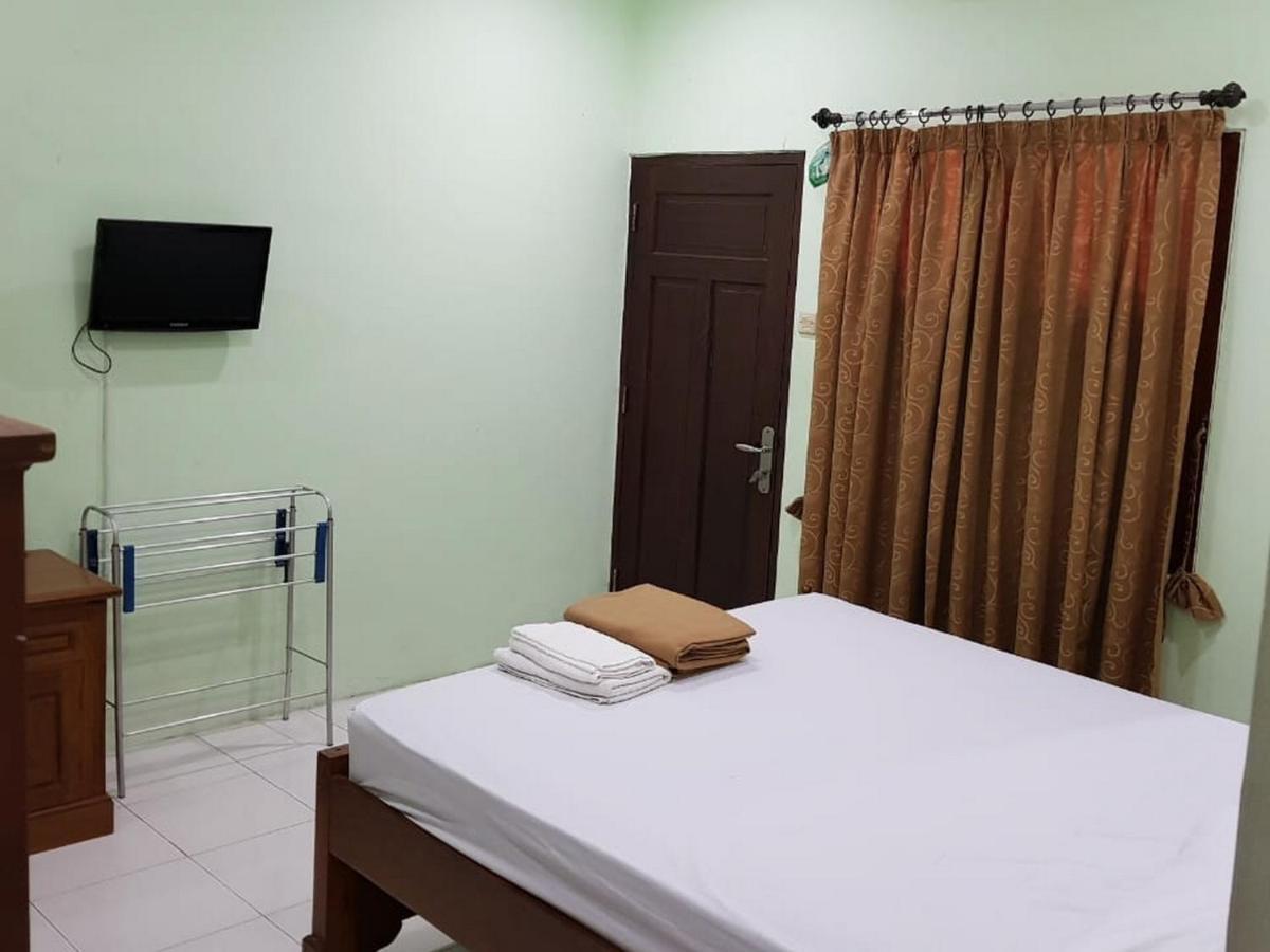 Embe Pitoe Syariah Gejayan RedPartner Hotel Pakualaman Luaran gambar