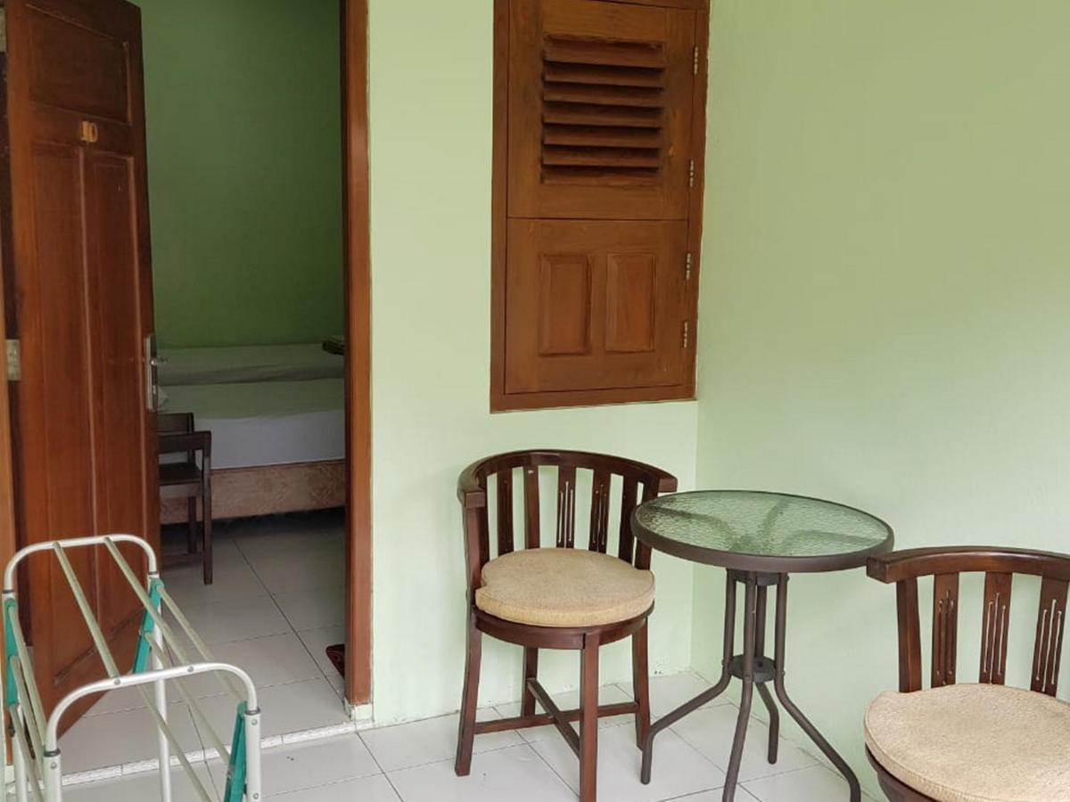Embe Pitoe Syariah Gejayan RedPartner Hotel Pakualaman Luaran gambar