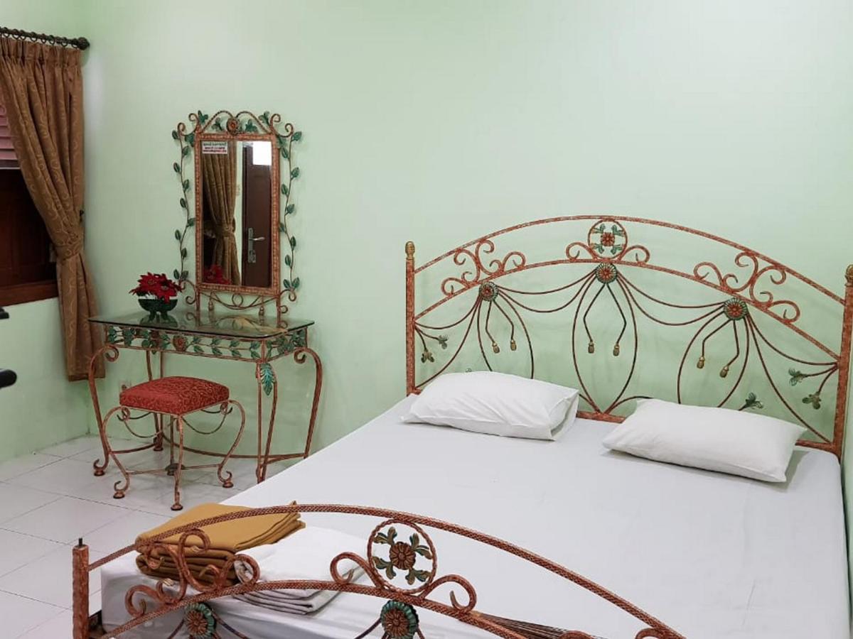 Embe Pitoe Syariah Gejayan RedPartner Hotel Pakualaman Luaran gambar