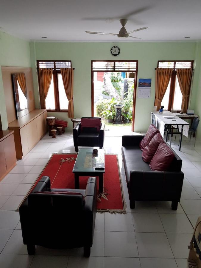 Embe Pitoe Syariah Gejayan RedPartner Hotel Pakualaman Luaran gambar