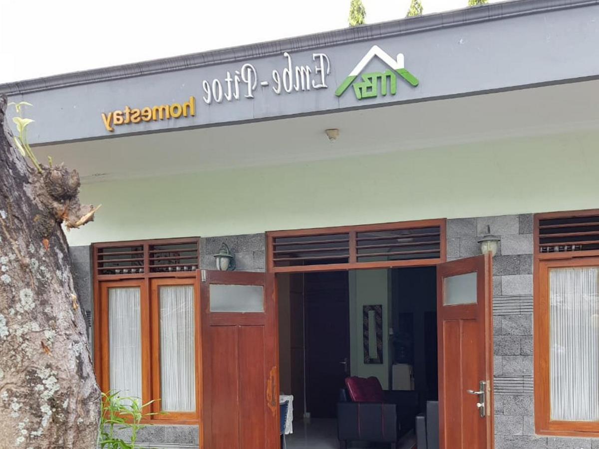 Embe Pitoe Syariah Gejayan RedPartner Hotel Pakualaman Luaran gambar